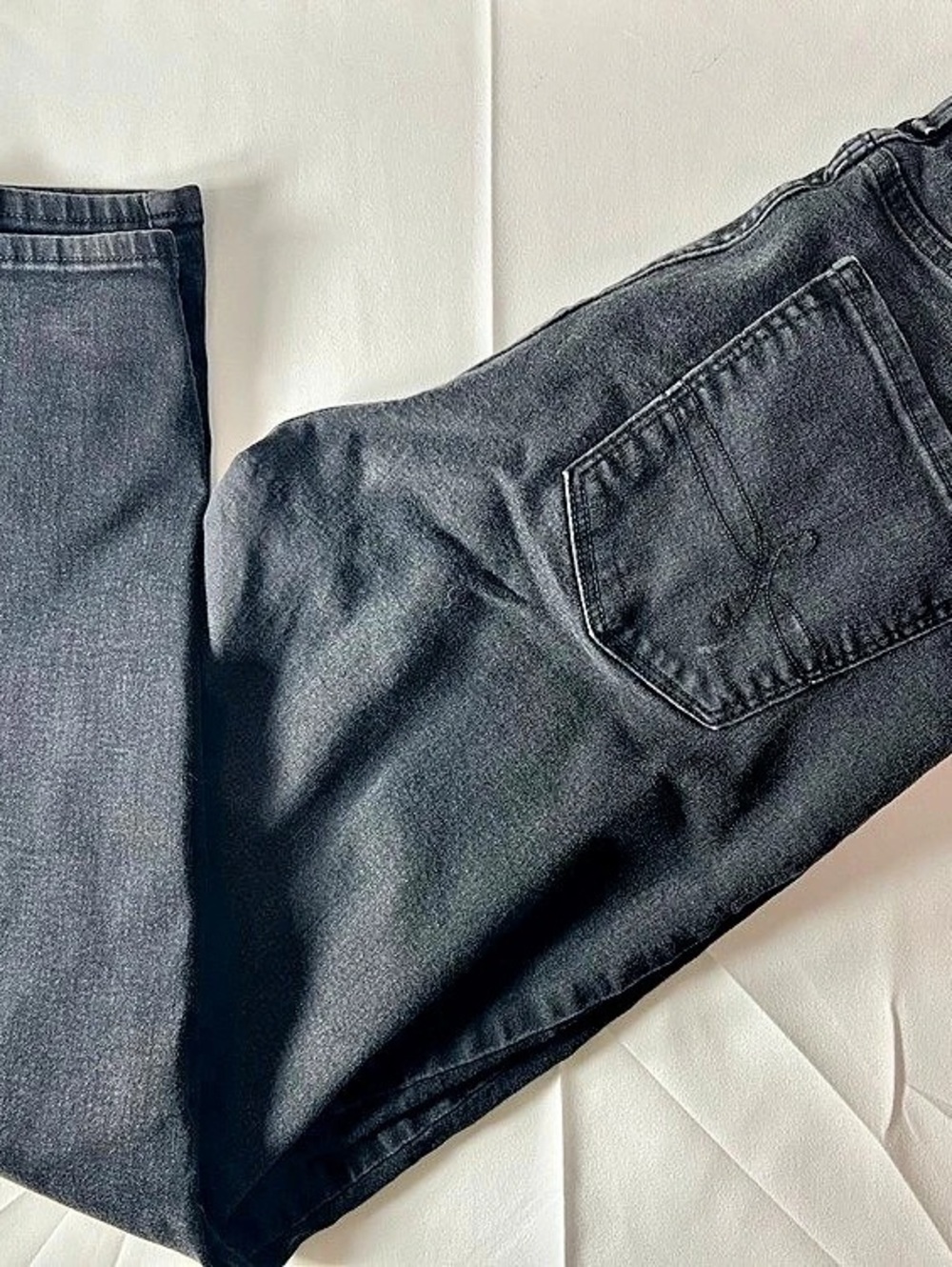 Denizen from Levi’s High Rise Skinny Jeans - Faded Black Size 16S (Short)